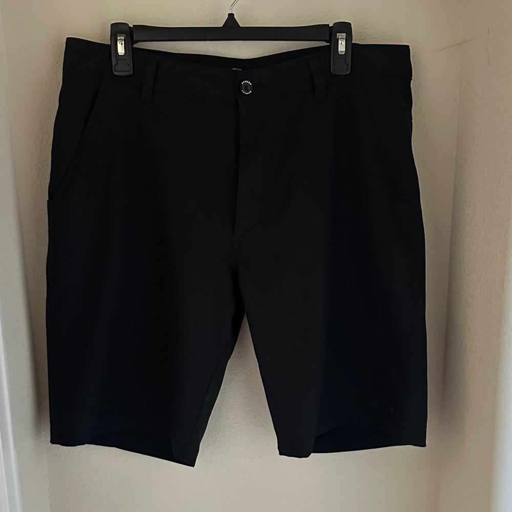 Oakley Men's Black Flat-Front Performance Shorts